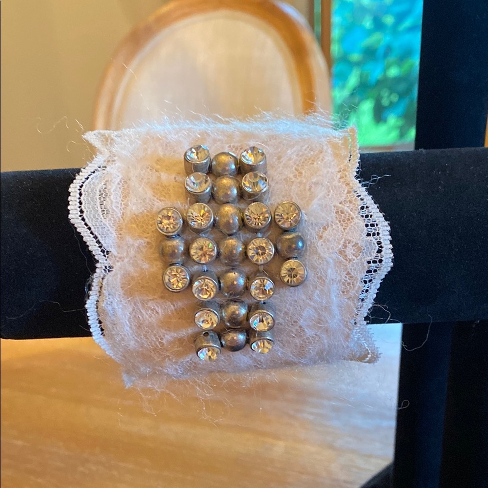 Vintage Style Elegant Lace and Crystal Bridal Bracelet